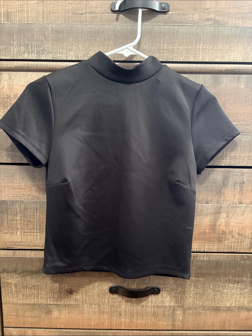 👚Streetwear Society Short-Sleeve Mock Neck Top.